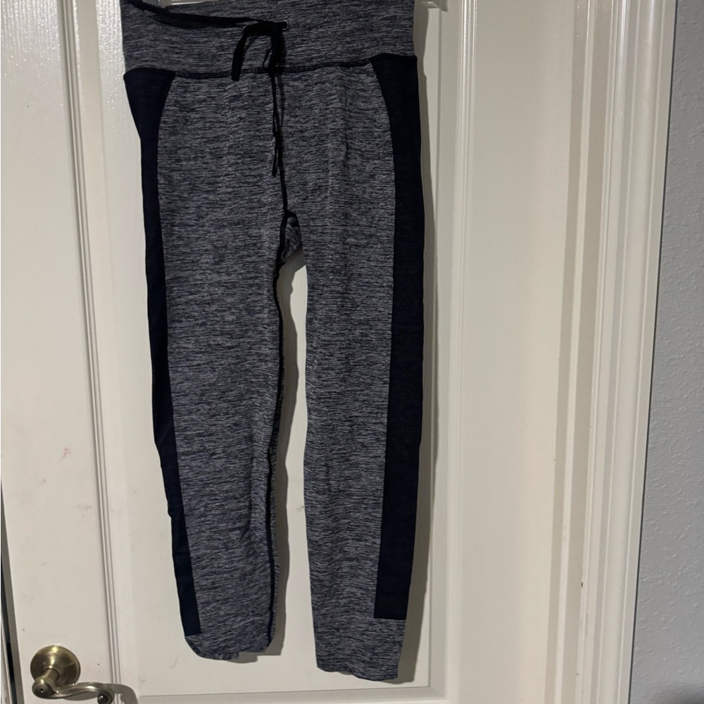 PINK Victoria's Secret Gray and Black Leggings
